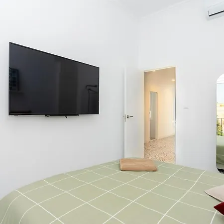 Soho Apartments & Studios 公寓 *