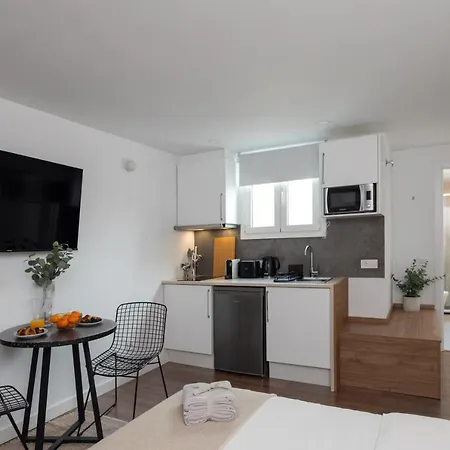 公寓 Soho Apartments & Studios